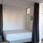 Quarto Com Banheiro Privativo