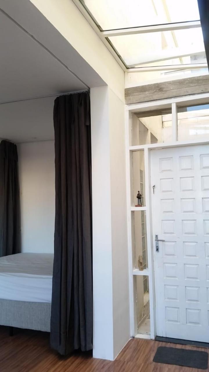 Apartamento Quarto Com Banheiro Privativo