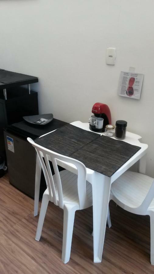 Apartamento Quarto Com Banheiro Privativo